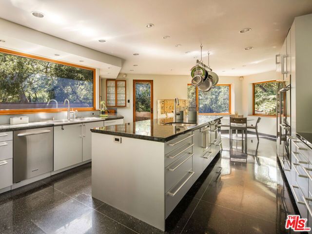 650 San Ysidro Road, Santa Barbara, CA 93108