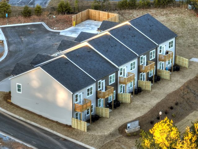 Unit 1 Grove Loop, Blue Ridge, GA 30513