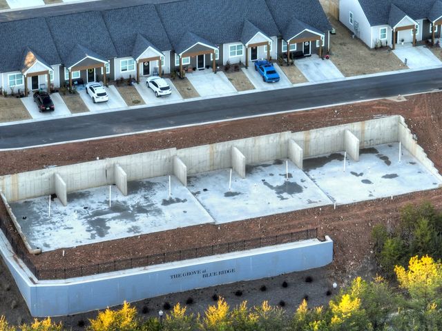 Unit 1 Grove Loop, Blue Ridge, GA 30513