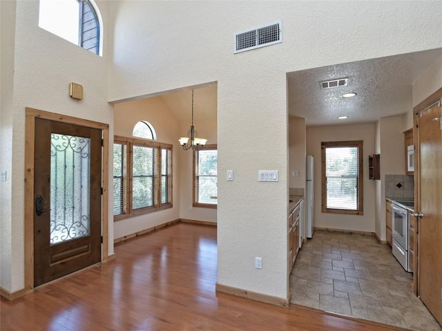 113 Courtside WAY, Spicewood, TX 78669