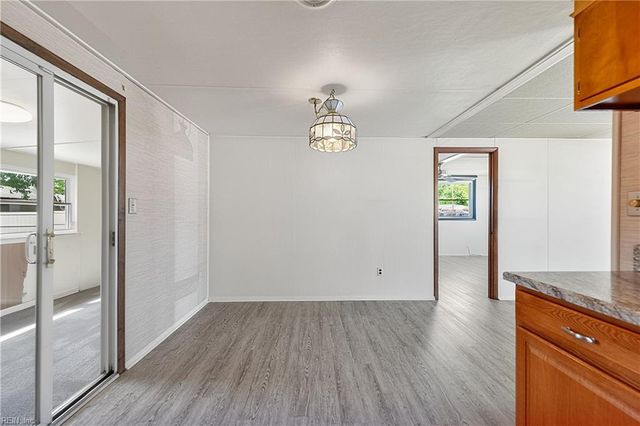 1930 Demetro DR, Hampton, VA 23663