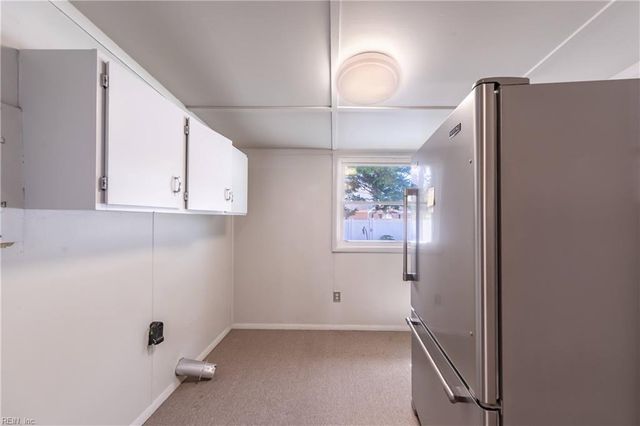 1930 Demetro DR, Hampton, VA 23663
