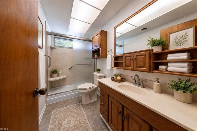1930 Demetro DR, Hampton, VA 23663