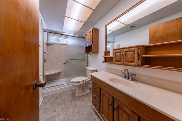 1930 Demetro DR, Hampton, VA 23663