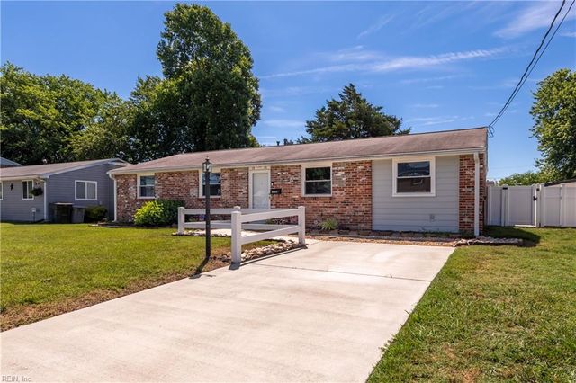 1930 Demetro DR, Hampton, VA 23663