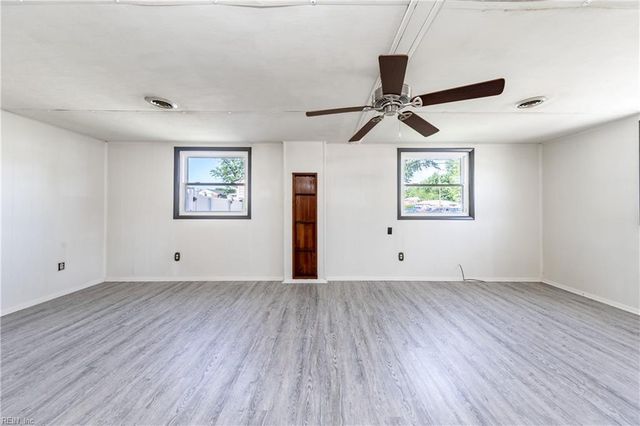 1930 Demetro DR, Hampton, VA 23663
