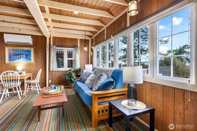 534 Sundin Drive, Camano Island, WA 98282