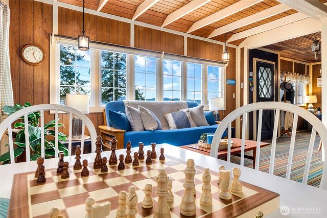 534 Sundin Drive, Camano Island, WA 98282