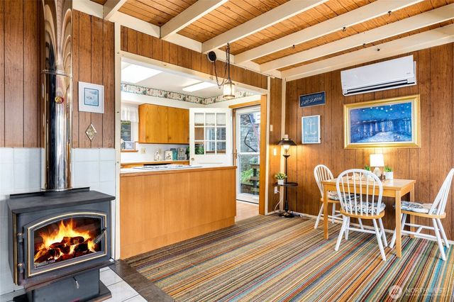 534 Sundin Drive, Camano Island, WA 98282