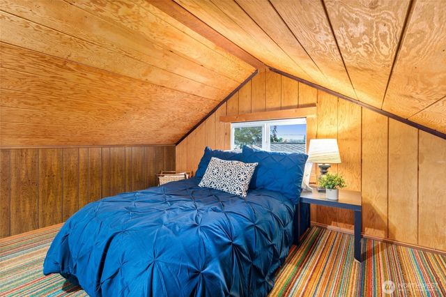 534 Sundin Drive, Camano Island, WA 98282