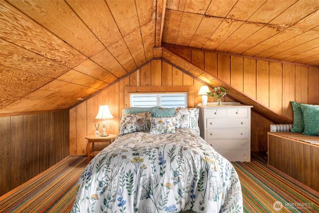 534 Sundin Drive, Camano Island, WA 98282