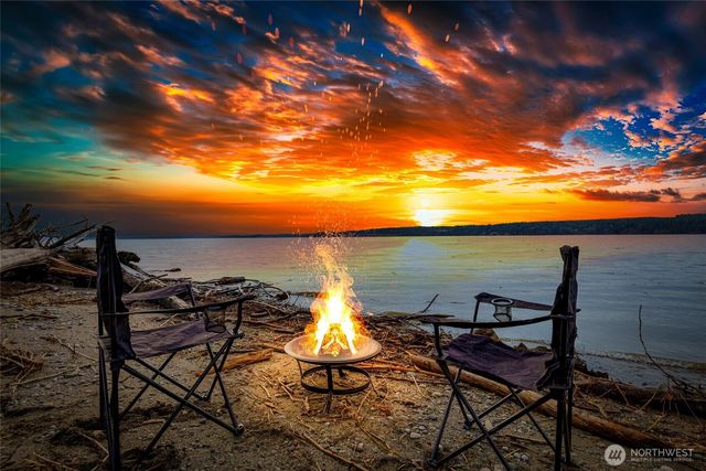 534 Sundin Drive, Camano Island, WA 98282