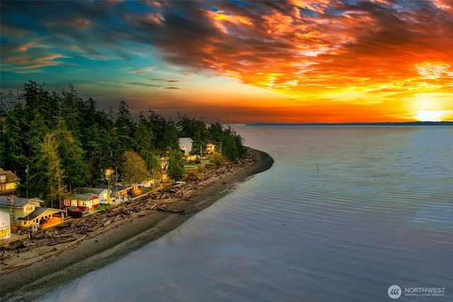 534 Sundin Drive, Camano Island, WA 98282