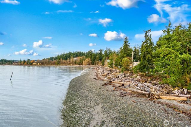 534 Sundin Drive, Camano Island, WA 98282