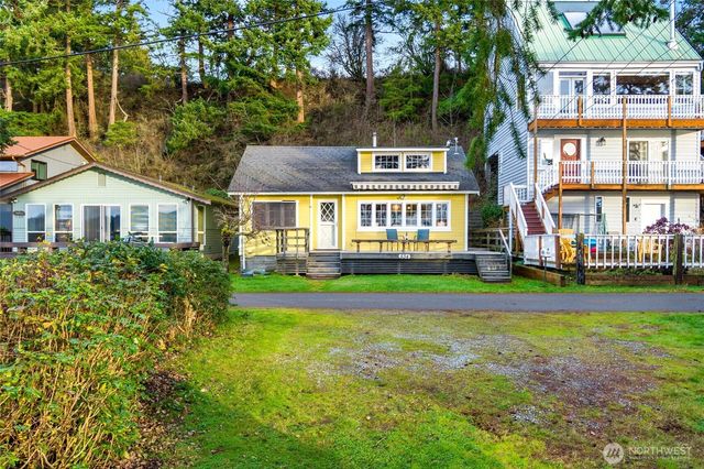 534 Sundin Drive, Camano Island, WA 98282