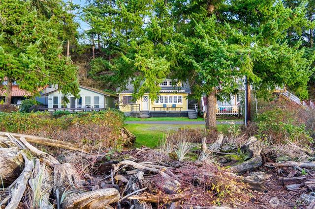 534 Sundin Drive, Camano Island, WA 98282