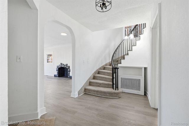 8951 La Salle Boulevard, Detroit, MI 48206