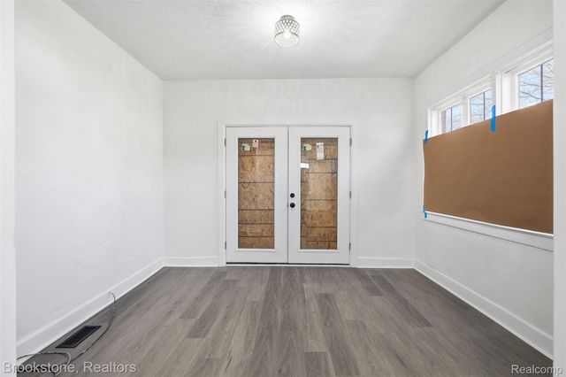 8951 La Salle Boulevard, Detroit, MI 48206