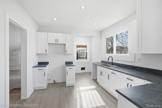 8951 La Salle Boulevard, Detroit, MI 48206