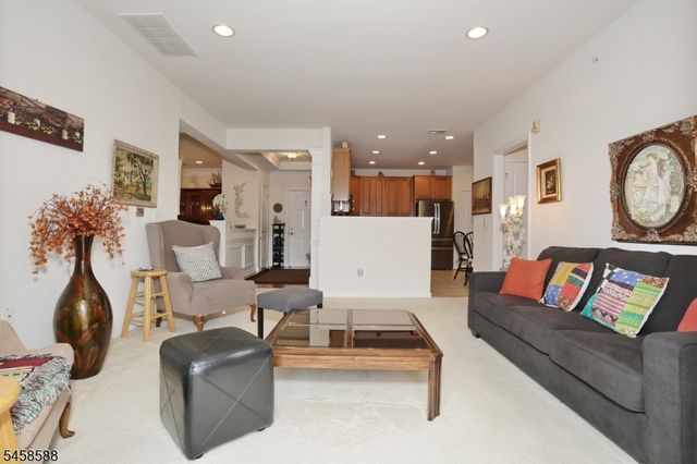 8414 Warrens Way, Wanaque Boro, NJ 07465