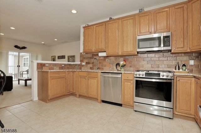8414 Warrens Way, Wanaque Boro, NJ 07465