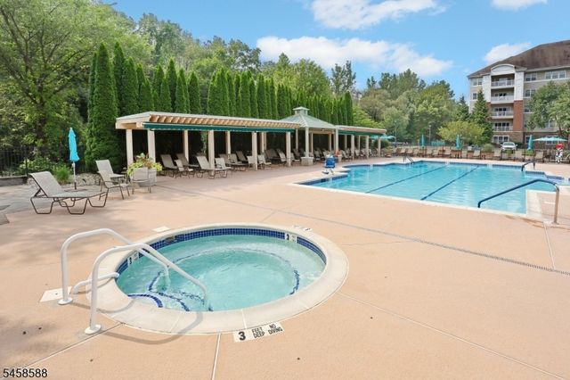 8414 Warrens Way, Wanaque Boro, NJ 07465