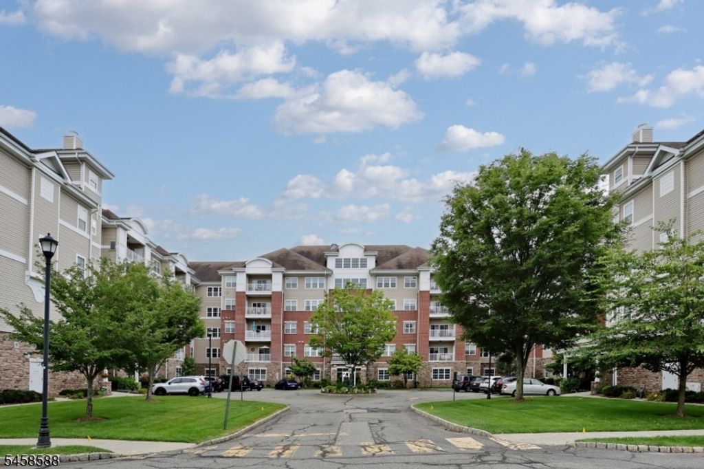 8414 Warrens Way, Wanaque Boro, NJ 07465