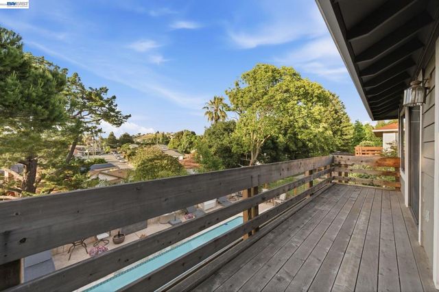 24439 Gina Ct, Hayward, CA 94541