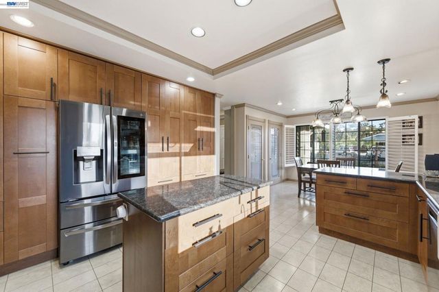 24439 Gina Ct, Hayward, CA 94541