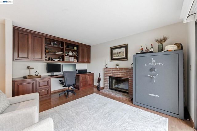 24439 Gina Ct, Hayward, CA 94541