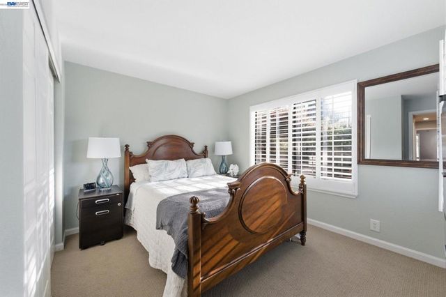 24439 Gina Ct, Hayward, CA 94541