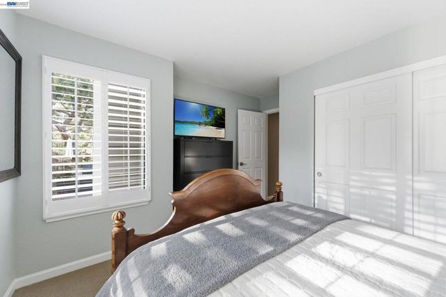 24439 Gina Ct, Hayward, CA 94541