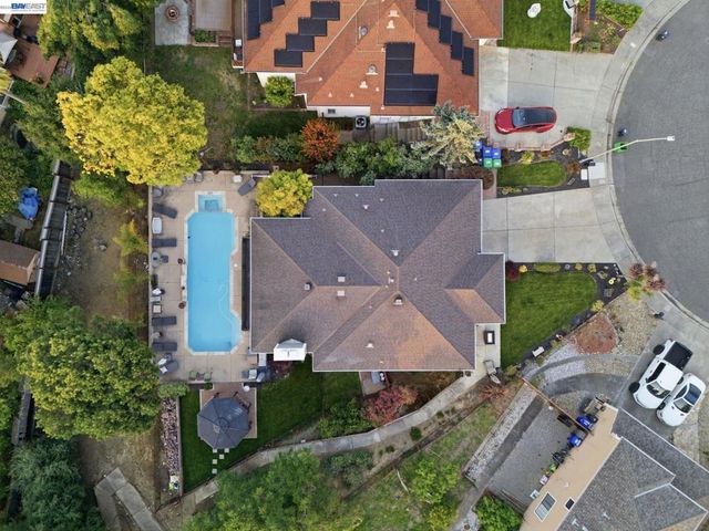24439 Gina Ct, Hayward, CA 94541