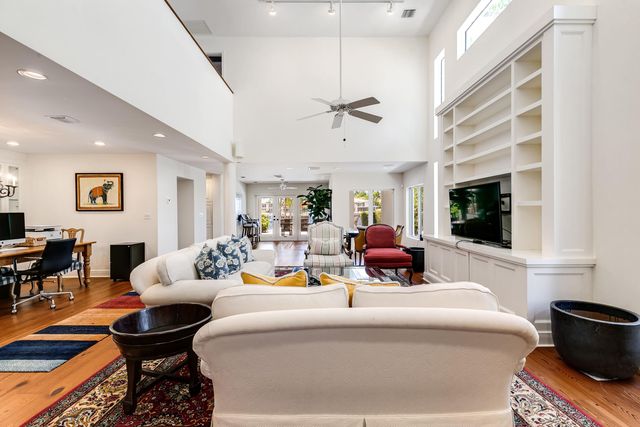 1833 SE 7th Street, Fort Lauderdale, FL 33316