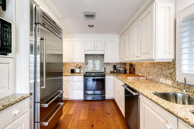 1833 SE 7th Street, Fort Lauderdale, FL 33316