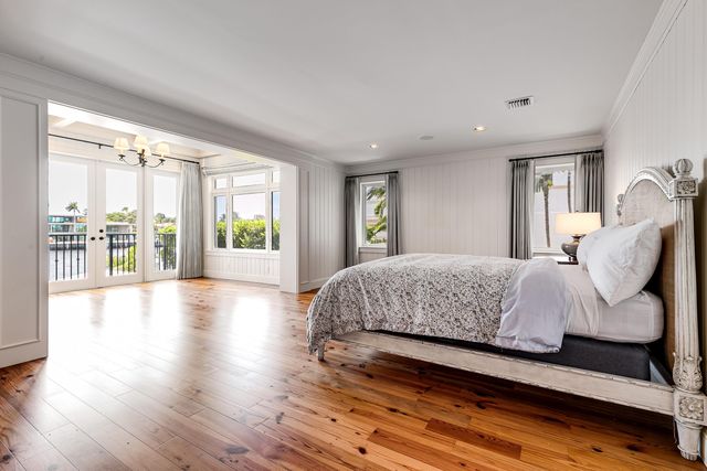 1833 SE 7th Street, Fort Lauderdale, FL 33316