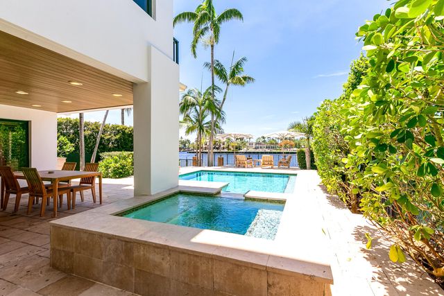 1833 SE 7th Street, Fort Lauderdale, FL 33316