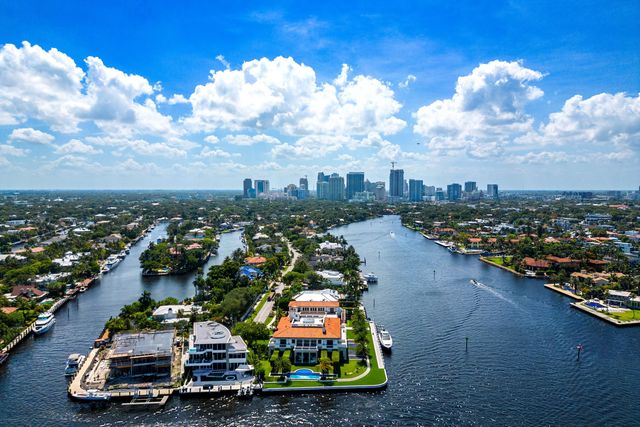 1833 SE 7th Street, Fort Lauderdale, FL 33316