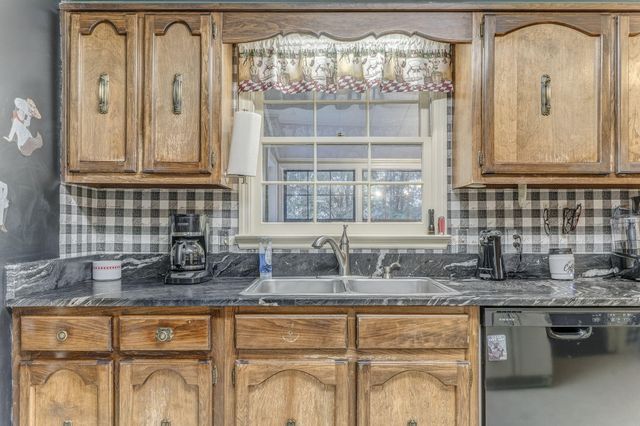 1929 Sourwood Drive, Dalton, GA 30720