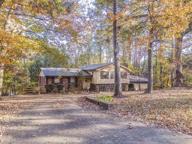 1929 Sourwood Drive, Dalton, GA 30720