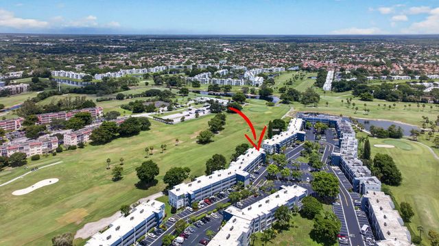7827 GOLF CIR Drive 301, Margate, FL 33063