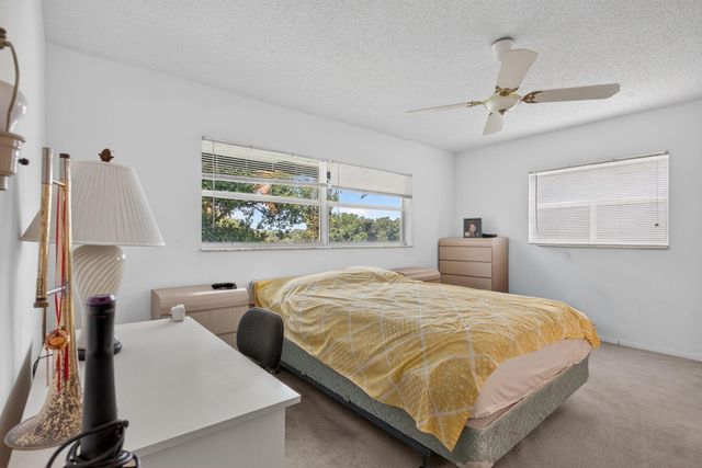 7827 GOLF CIR Drive 301, Margate, FL 33063