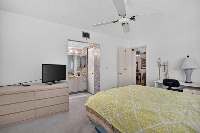 7827 GOLF CIR Drive 301, Margate, FL 33063