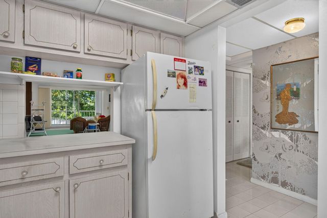 7827 GOLF CIR Drive 301, Margate, FL 33063