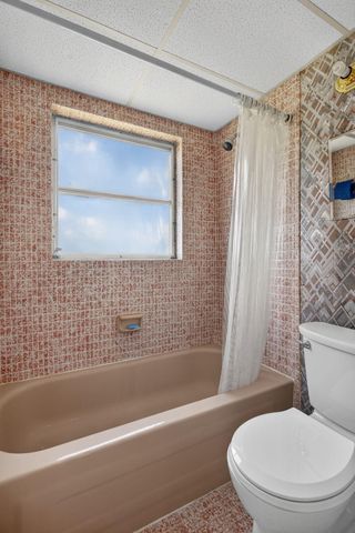7827 GOLF CIR Drive 301, Margate, FL 33063