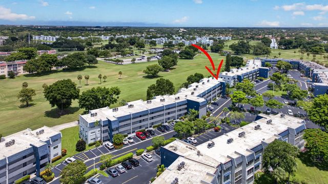 7827 GOLF CIR Drive 301, Margate, FL 33063