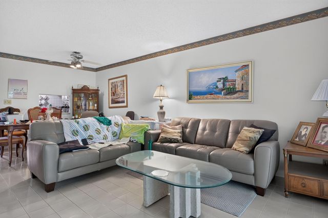 7827 GOLF CIR Drive 301, Margate, FL 33063