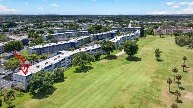 7827 GOLF CIR Drive 301, Margate, FL 33063