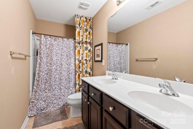 5631 Graypark Drive, Charlotte, NC 28269