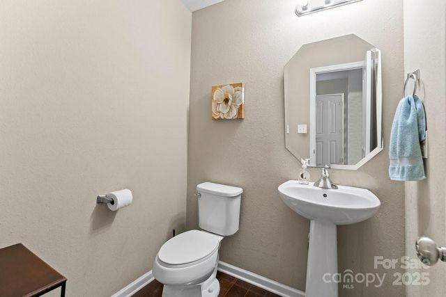5631 Graypark Drive, Charlotte, NC 28269